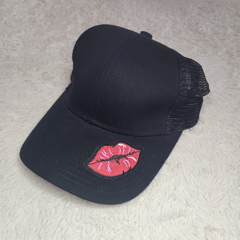 Women's Black Trucker Hat Red Lips